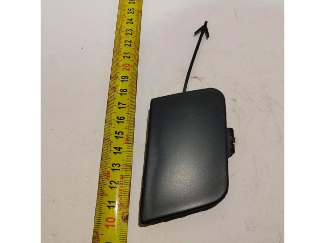 bontott AUDI A3 Első Vonószem Burkolat