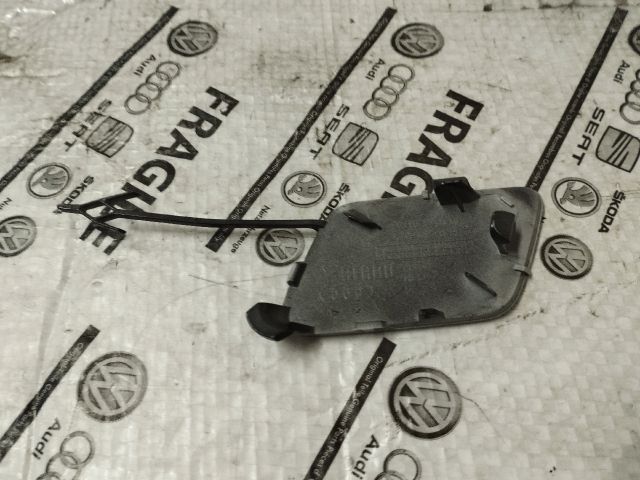 bontott AUDI A3 Első Vonószem Burkolat