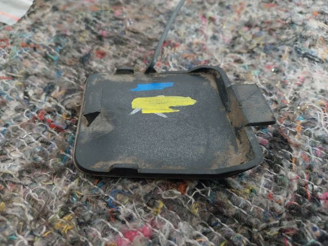 bontott AUDI A3 Első Vonószem Burkolat