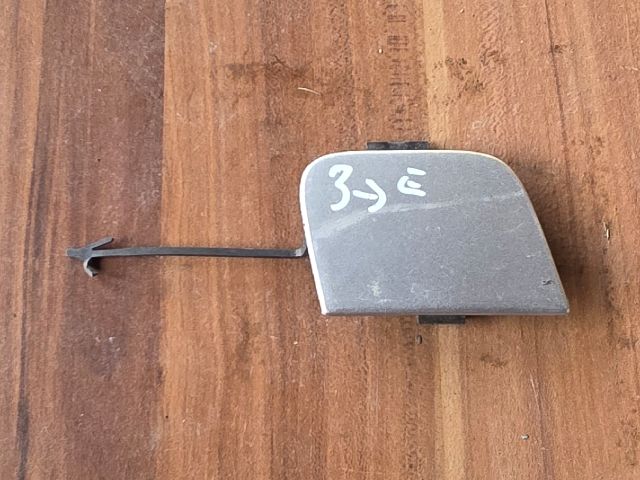 bontott AUDI A3 Első Vonószem Burkolat