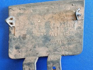 bontott AUDI A3 Első Vonószem Burkolat