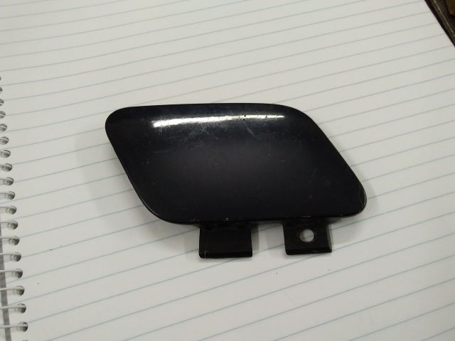 bontott AUDI A3 Első Vonószem Burkolat