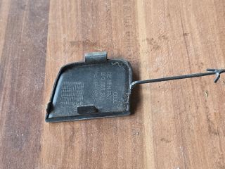 bontott AUDI A3 Első Vonószem Burkolat