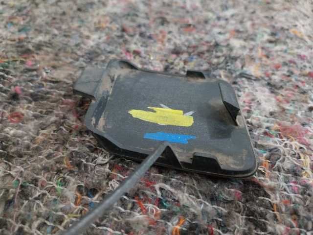 bontott AUDI A3 Első Vonószem Burkolat