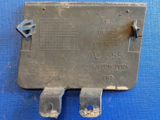 bontott AUDI A3 Első Vonószem Burkolat