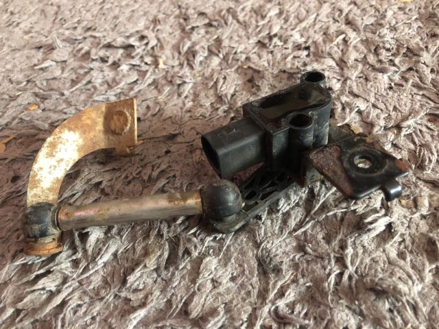 bontott AUDI A3 Első Xenon Szintszabályzó Jeladó