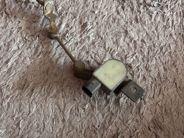 bontott AUDI A3 Első Xenon Szintszabályzó Jeladó