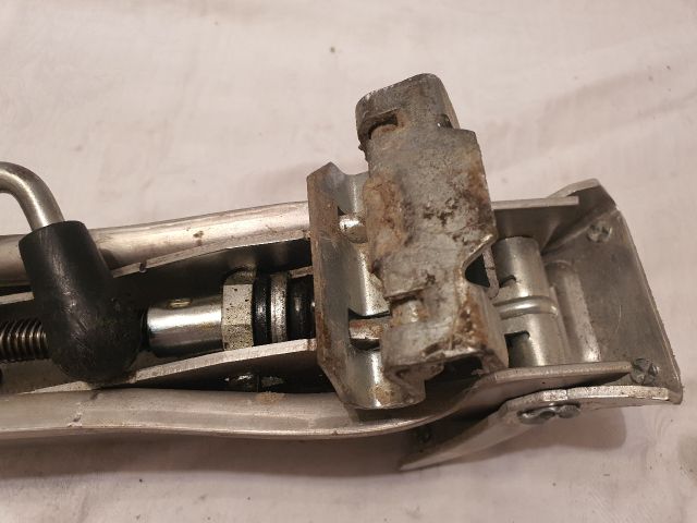 bontott AUDI A3 Emelő