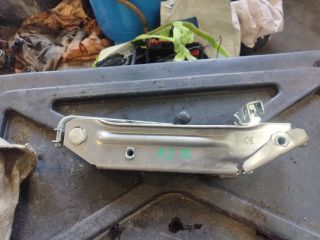 bontott AUDI A3 Emelő