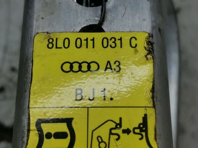 bontott AUDI A3 Emelő