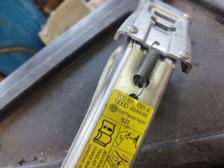 bontott AUDI A3 Emelő