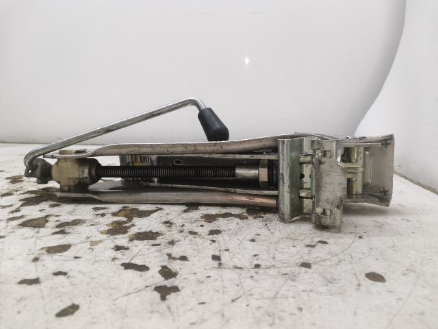 bontott AUDI A3 Emelő