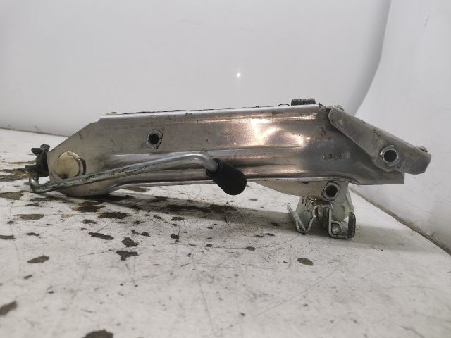 bontott AUDI A3 Emelő