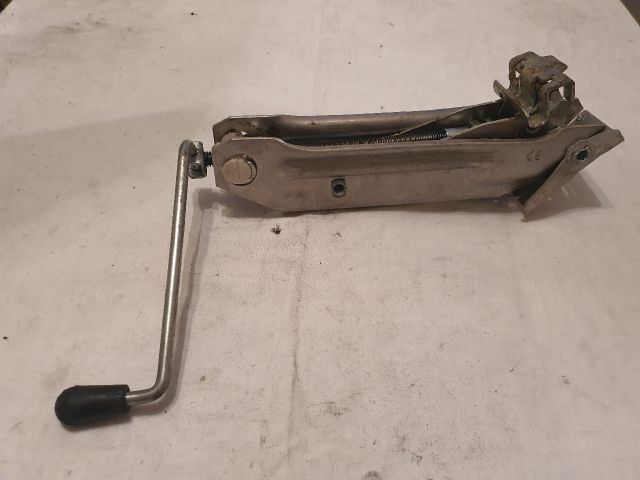 bontott AUDI A3 Emelő