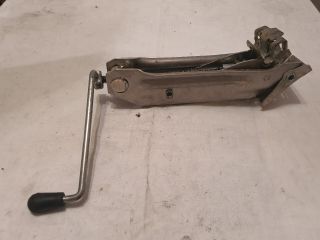 bontott AUDI A3 Emelő