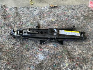 bontott AUDI A3 Emelő