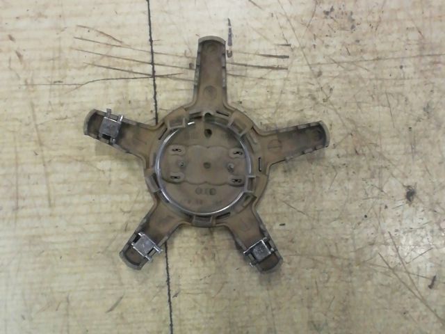 bontott AUDI A3 Felniközép (1 db)