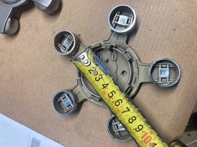 bontott AUDI A3 Felniközép Szett