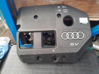 bontott AUDI A3 Felső Hűtőburkolat