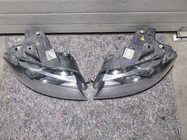 bontott AUDI A3 Fényszóró Pár