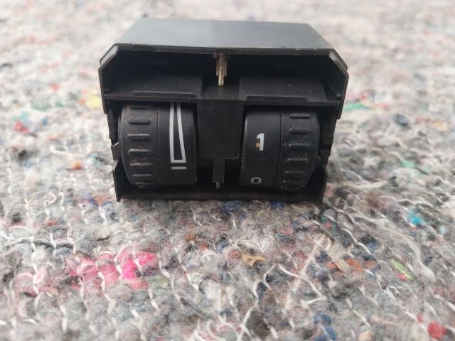 bontott AUDI A3 Fényszórómagasság Állító Kapcsoló