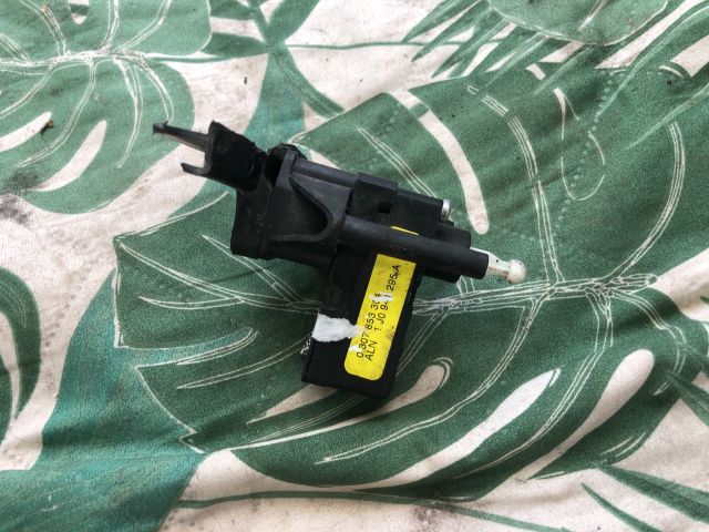 bontott AUDI A3 Fényszórómagasság Állító Motor Bal