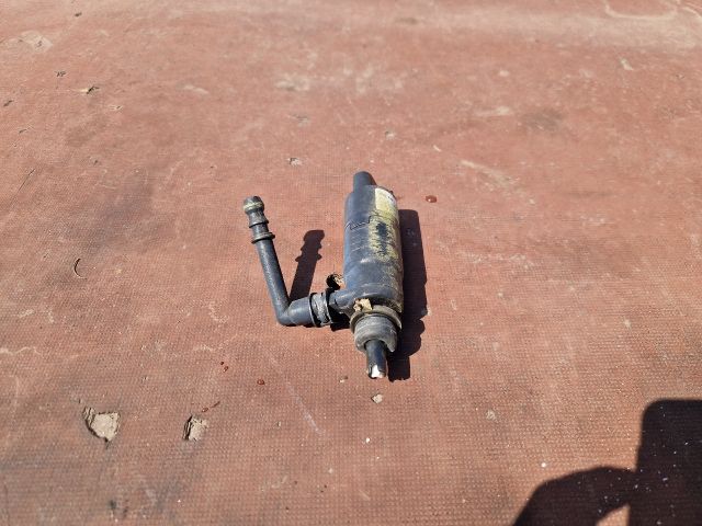 bontott AUDI A3 Fényszórómosó Szivattyú