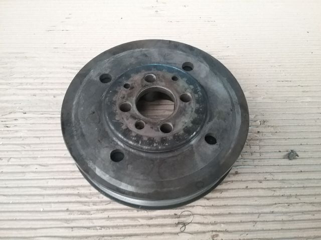 bontott AUDI A3 Főtengely Szíjtárcsa