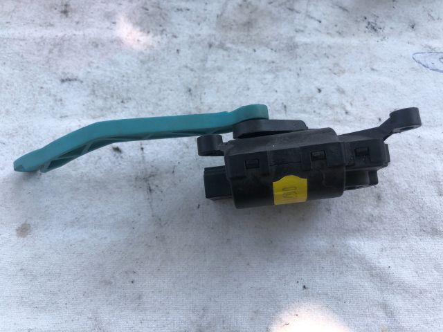 bontott AUDI A3 Fűtés Állító Motor