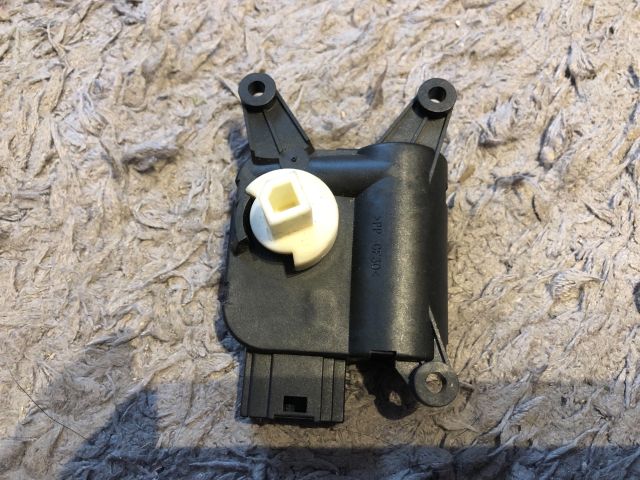 bontott AUDI A3 Fűtés Állító Motor