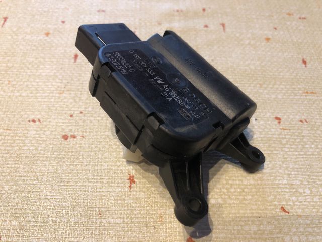 bontott AUDI A3 Fűtés Állító Motor