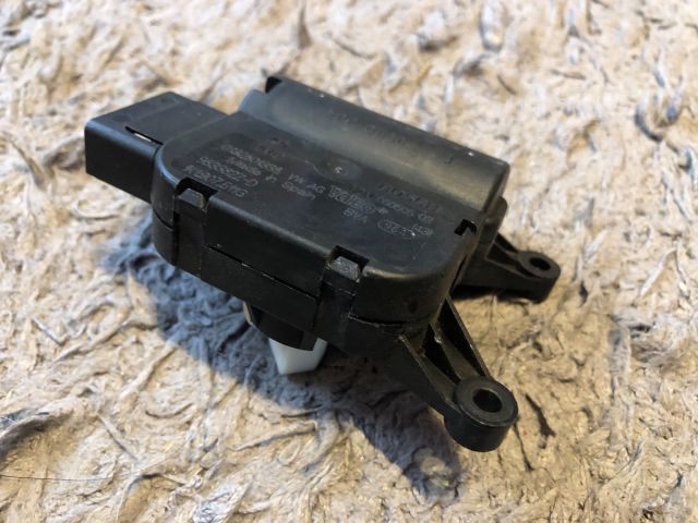 bontott AUDI A3 Fűtés Állító Motor