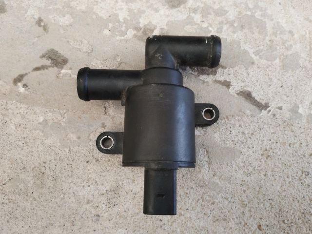 bontott AUDI A3 Fűtéscsap