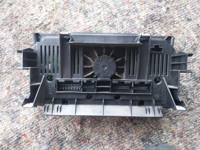 bontott AUDI A3 Fűtéskapcsoló (digit klímás)