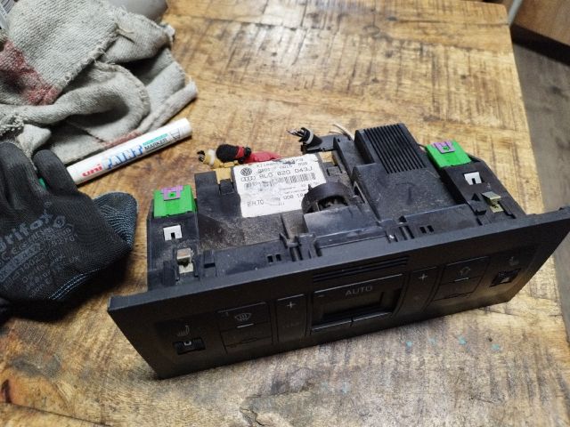 bontott AUDI A3 Fűtéskapcsoló (digit klímás)