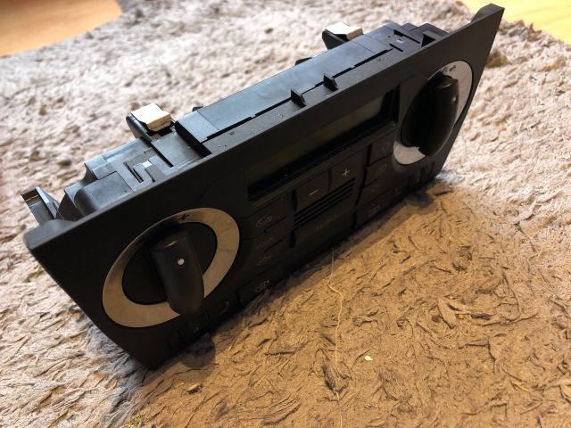 bontott AUDI A3 Fűtéskapcsoló (digit klímás)