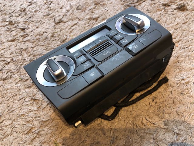 bontott AUDI A3 Fűtéskapcsoló (digit klímás)