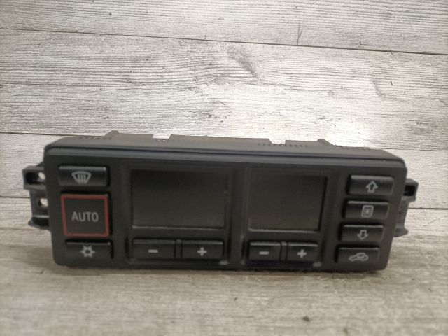 bontott AUDI A3 Fűtéskapcsoló (digit klímás)