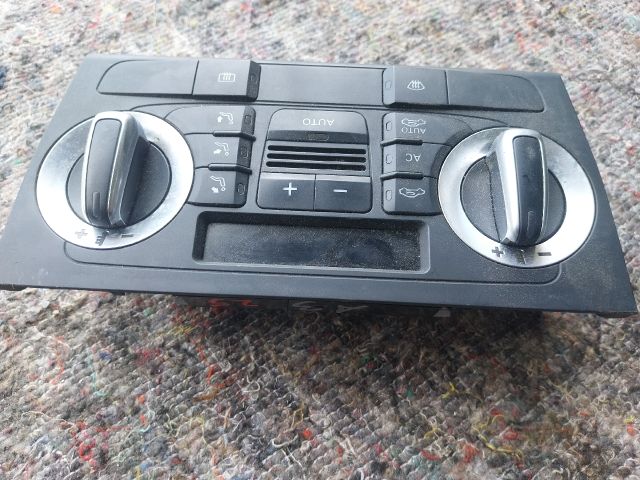 bontott AUDI A3 Fűtéskapcsoló (digit klímás)