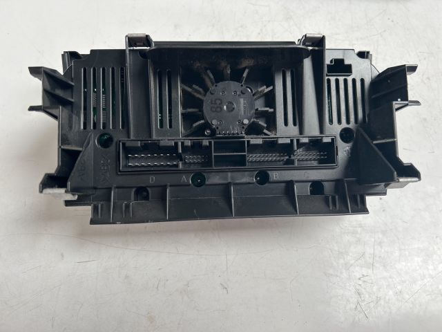 bontott AUDI A3 Fűtéskapcsoló (digit klímás)