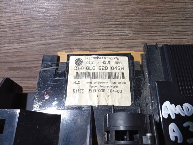bontott AUDI A3 Fűtéskapcsoló (digit klímás)
