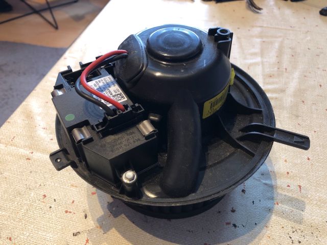 bontott AUDI A3 Fűtőmotor (Klímás)