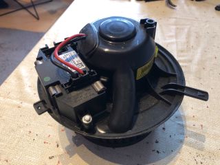 bontott AUDI A3 Fűtőmotor (Klímás)