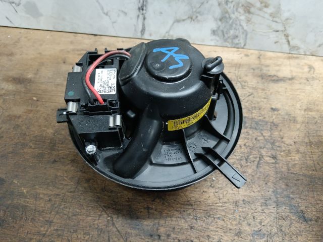 bontott AUDI A3 Fűtőmotor (Klímás)