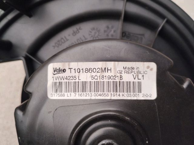 bontott AUDI A3 Fűtőmotor (Klímás)