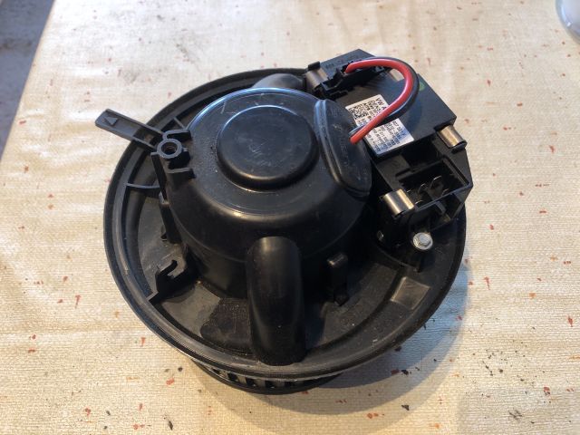 bontott AUDI A3 Fűtőmotor (Klímás)