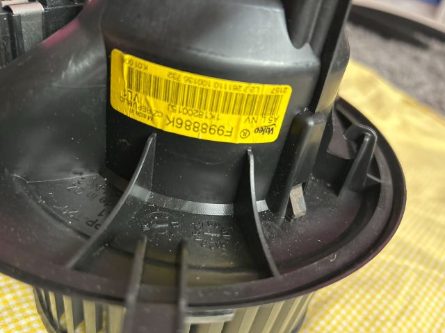 bontott AUDI A3 Fűtőmotor (Klímás)