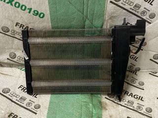 bontott AUDI A3 Fűtőradiátor (Elektromos)