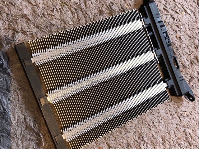 bontott AUDI A3 Fűtőradiátor (Elektromos)