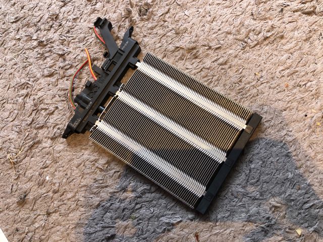 bontott AUDI A3 Fűtőradiátor (Elektromos)